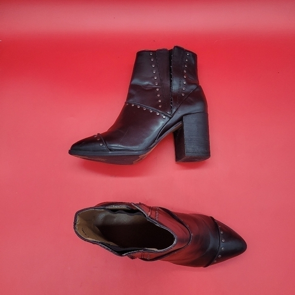 Report Jewel Vegan Leather Studded Ankle Boots Women's 9 Black - Picture 15 of 16